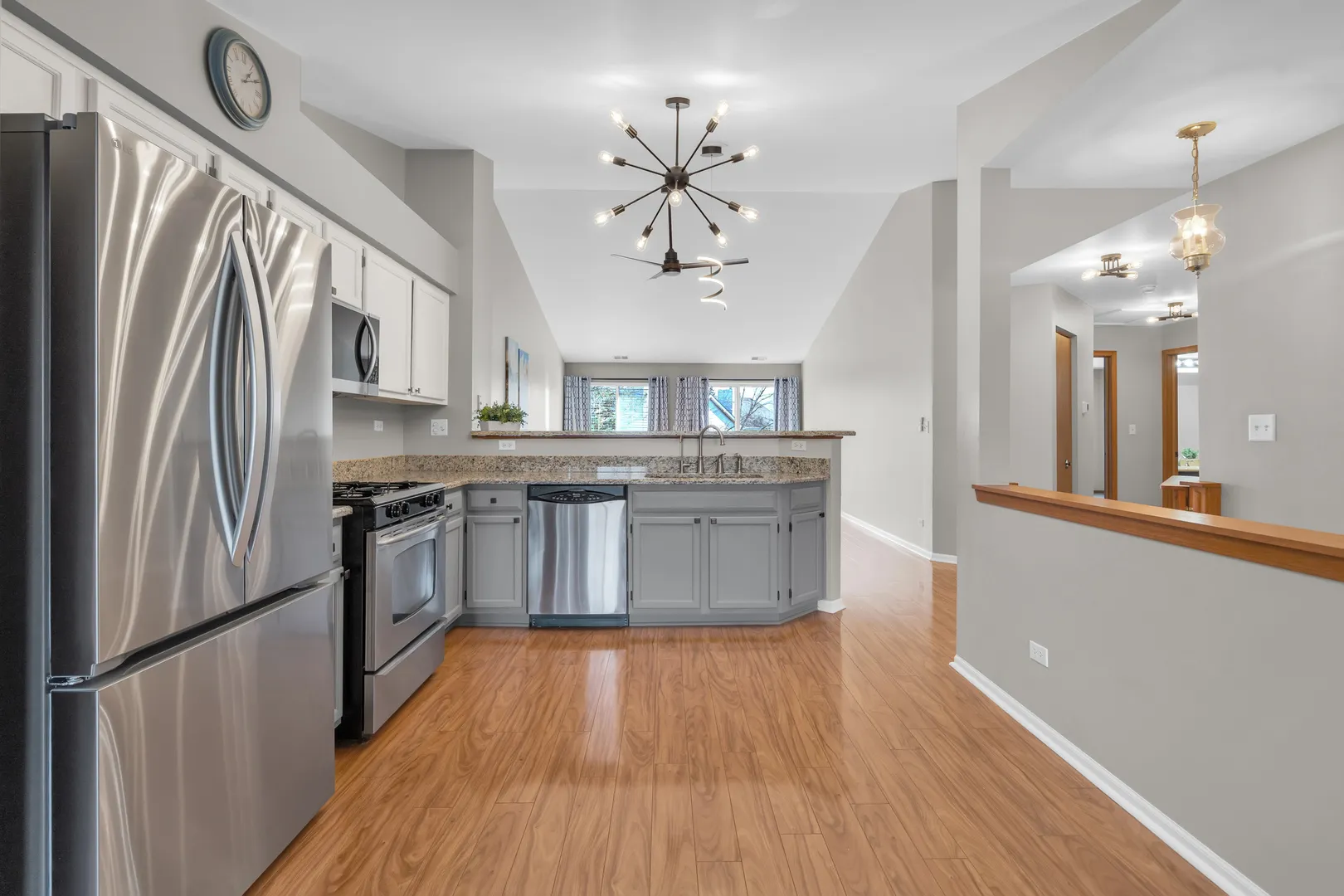239 Camel Bend Ct, , 60194, USA 60194-Schaumburg-IL