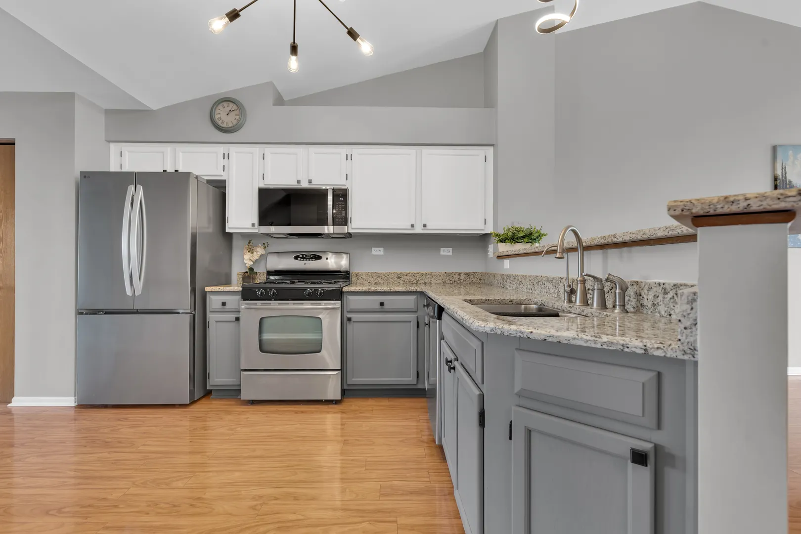 239 Camel Bend Ct, , 60194, USA 60194-Schaumburg-IL