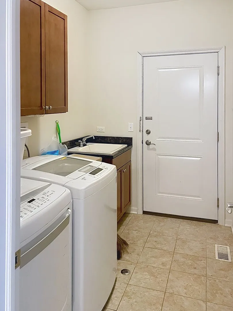 2018 Shermer Rd, ,  60026, USA 60026-Glenview-IL