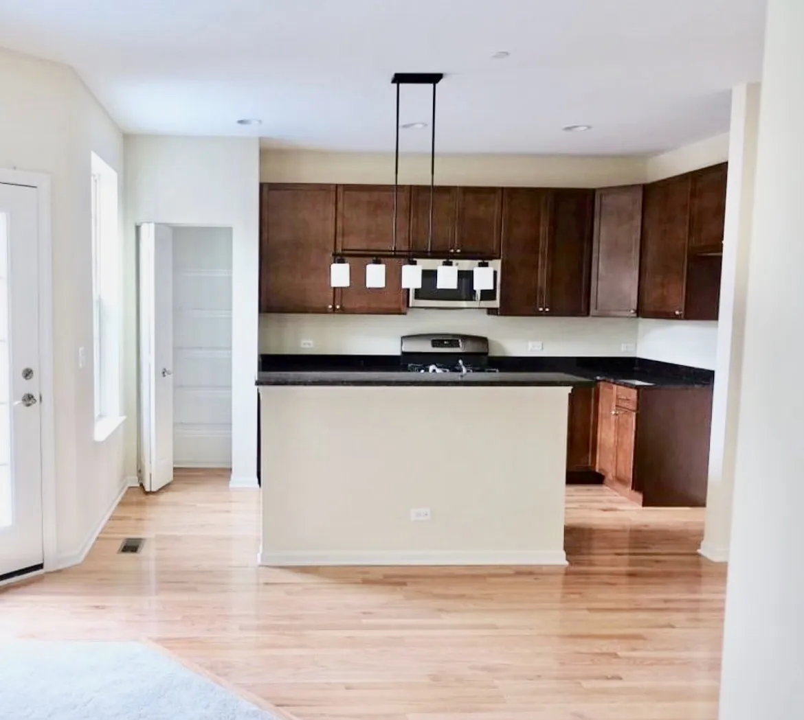 2018 Shermer Rd, ,  60026, USA 60026-Glenview-IL