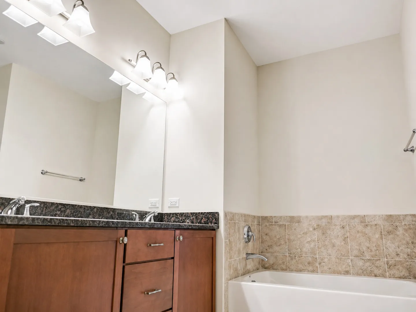 2018 Shermer Rd, ,  60026, USA 60026-Glenview-IL