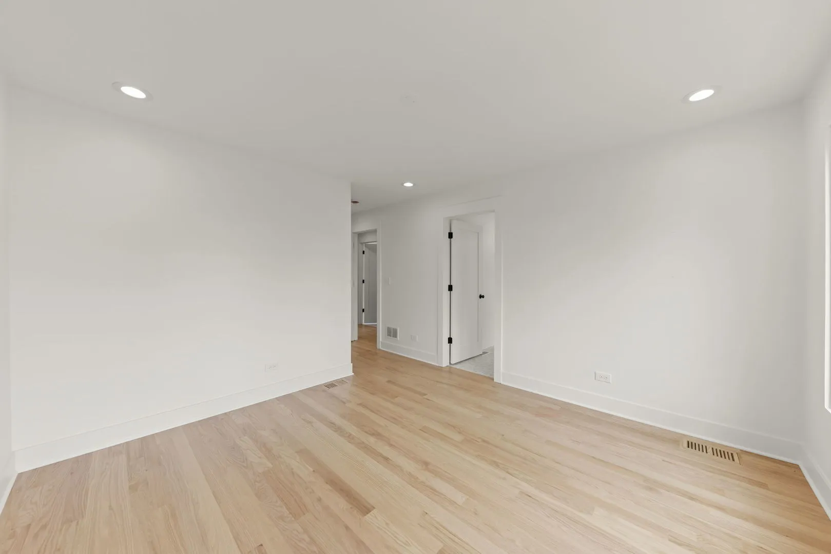 118 N President St, ,  60187, USA 60187-Wheaton-IL