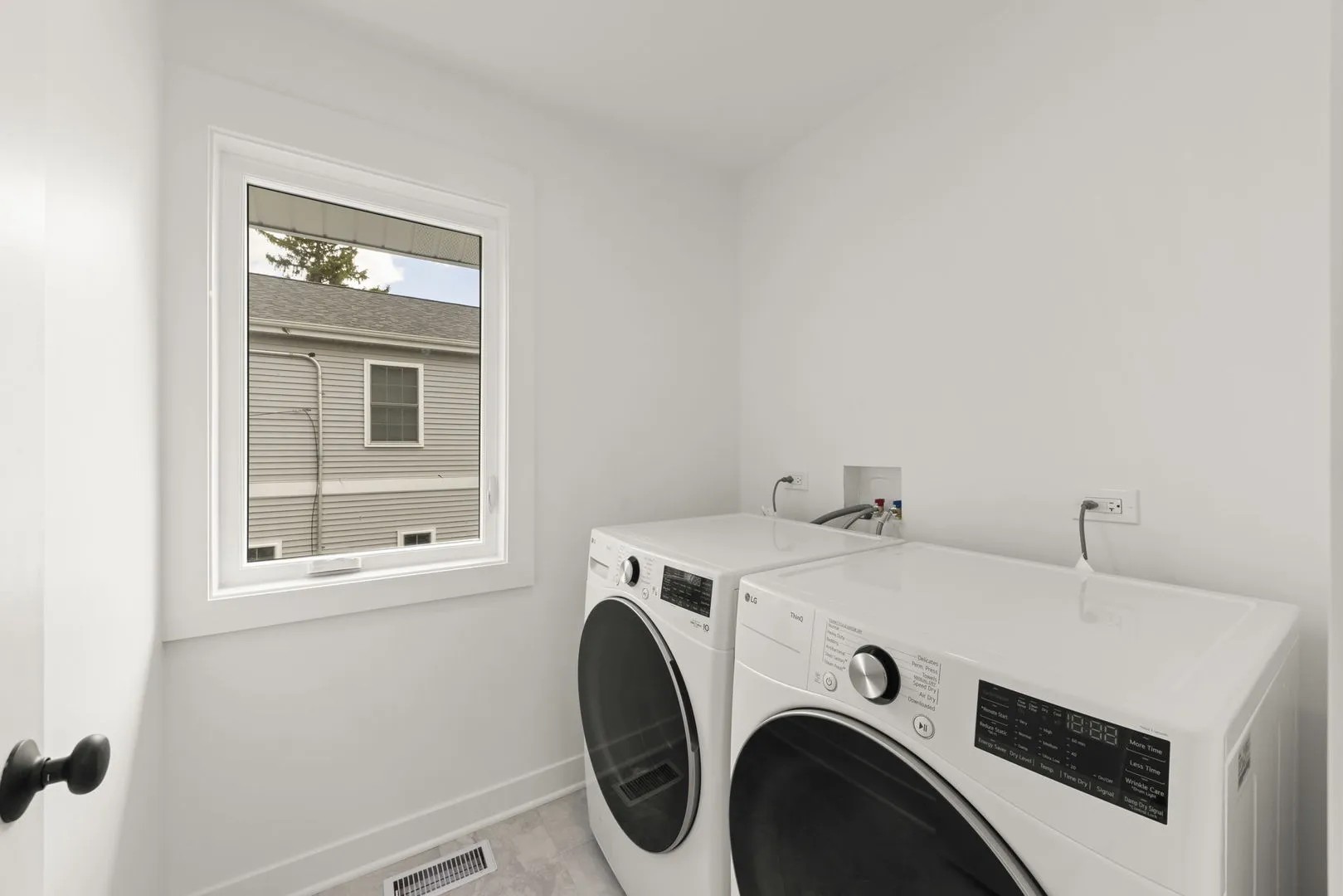 118 N President St, ,  60187, USA 60187-Wheaton-IL