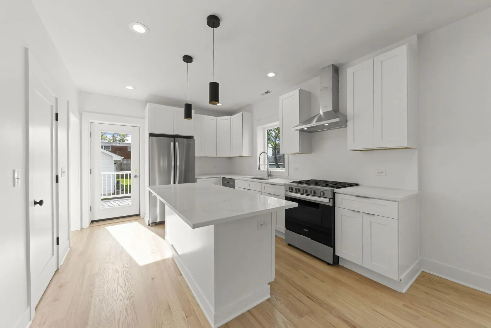 118 N President St, ,  60187, USA 60187-Wheaton-IL