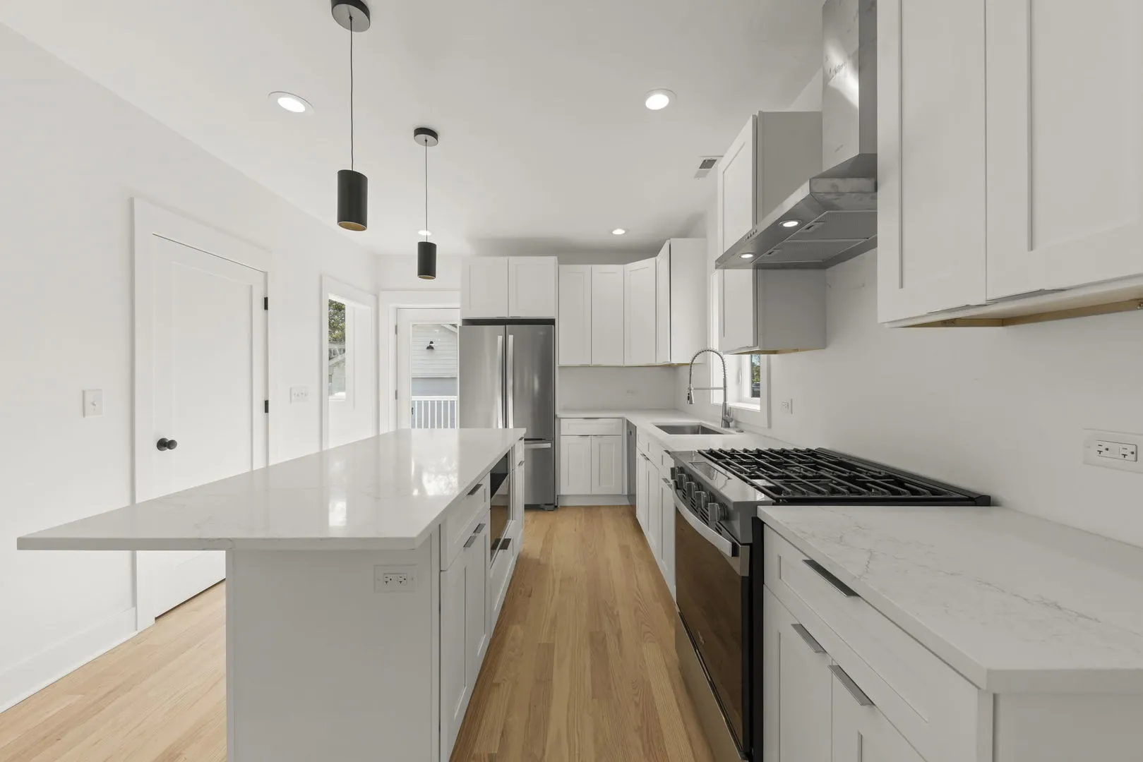 118 N President St, ,  60187, USA 60187-Wheaton-IL