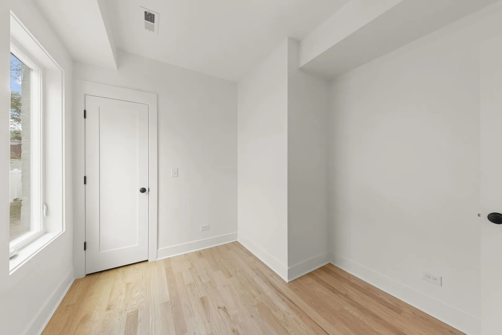 118 N President St, ,  60187, USA 60187-Wheaton-IL
