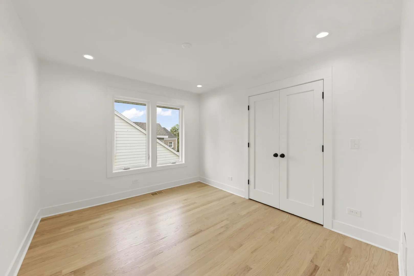 118 N President St, ,  60187, USA 60187-Wheaton-IL