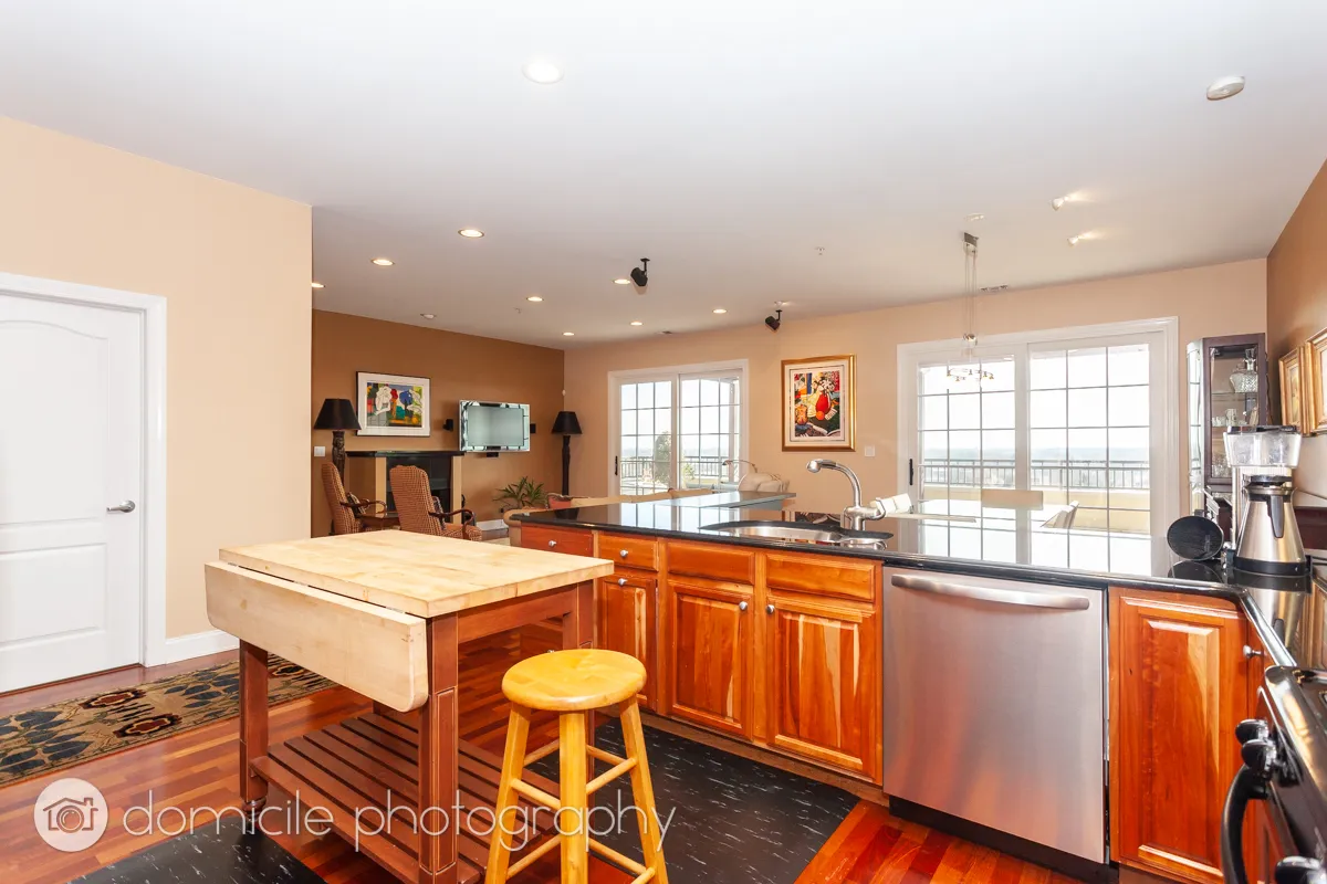 4953 Oakton St, ,  60077, USA 60077-Skokie-IL