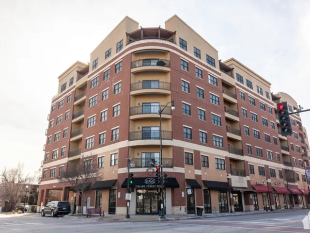 4953 Oakton St, , 60077, USA 60077-Skokie-IL