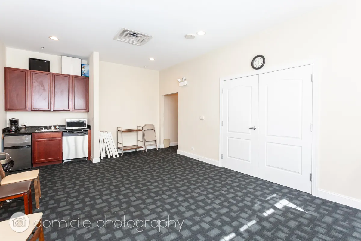 4953 Oakton St, ,  60077, USA 60077-Skokie-IL