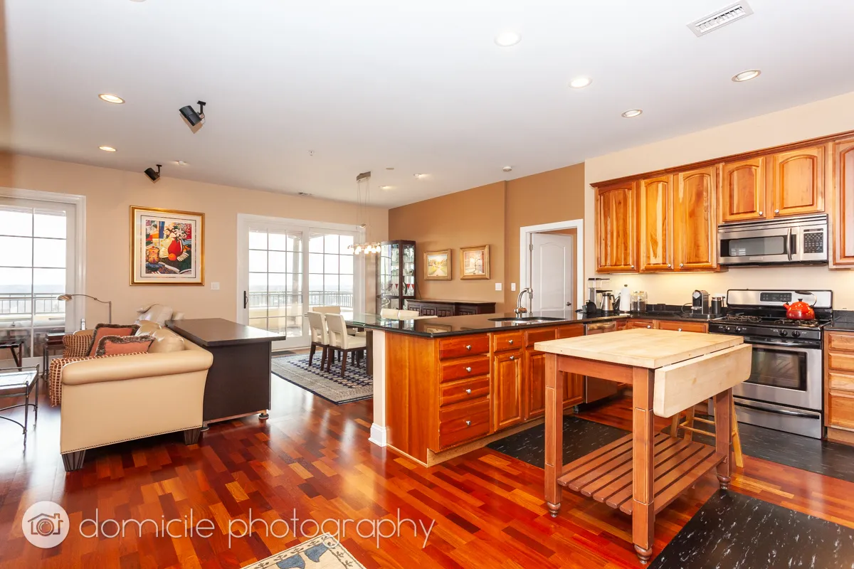 4953 Oakton St, ,  60077, USA 60077-Skokie-IL
