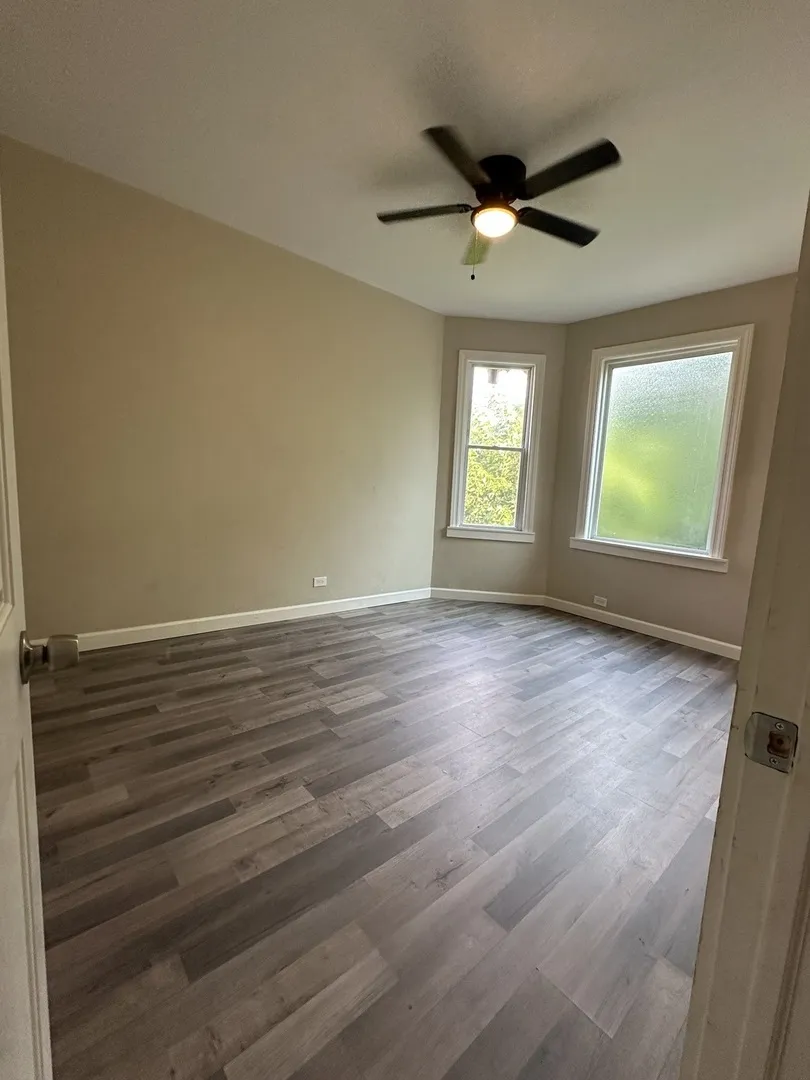 1522 E 71st Pl, ,  60619, USA 60619-Chicago-IL