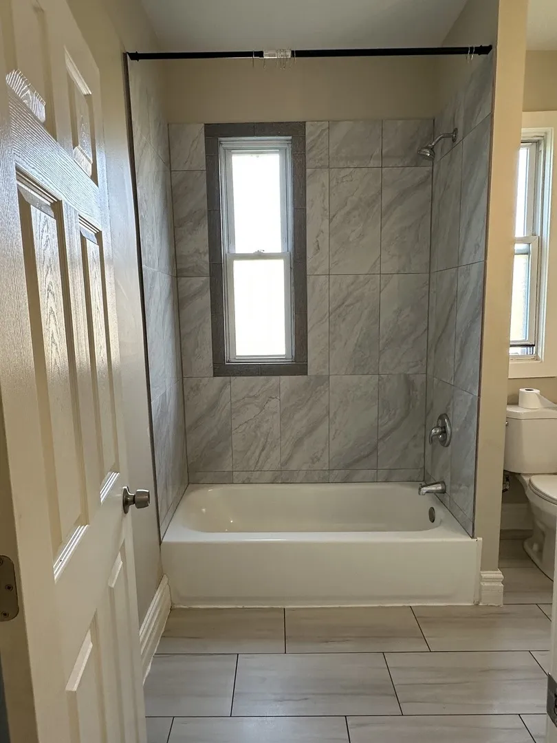 1522 E 71st Pl, ,  60619, USA 60619-Chicago-IL