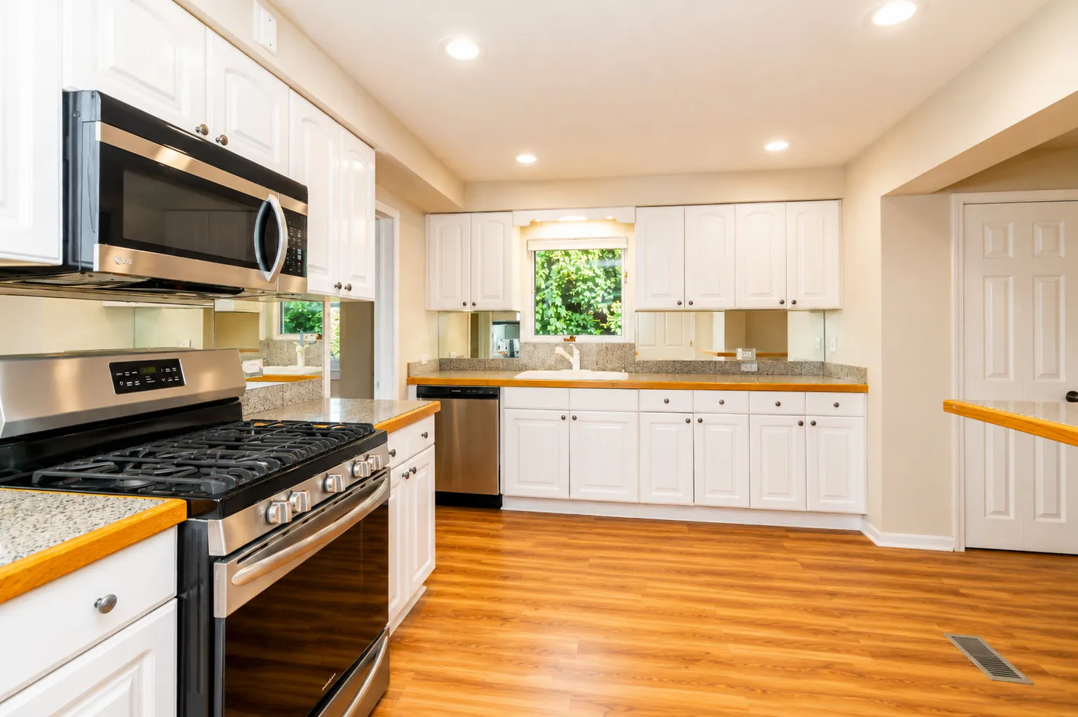 1305 1st St, , 60062, USA 60062-Northbrook-IL
