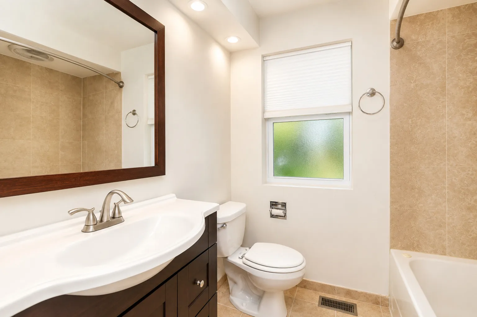 1305 1st St, , 60062, USA 60062-Northbrook-IL