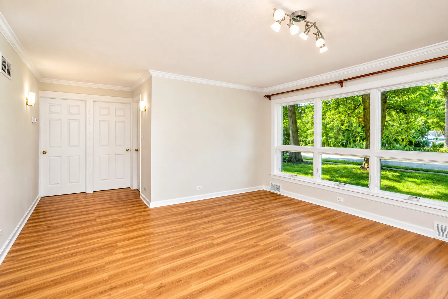 1305 1st St, , 60062, USA 60062-Northbrook-IL