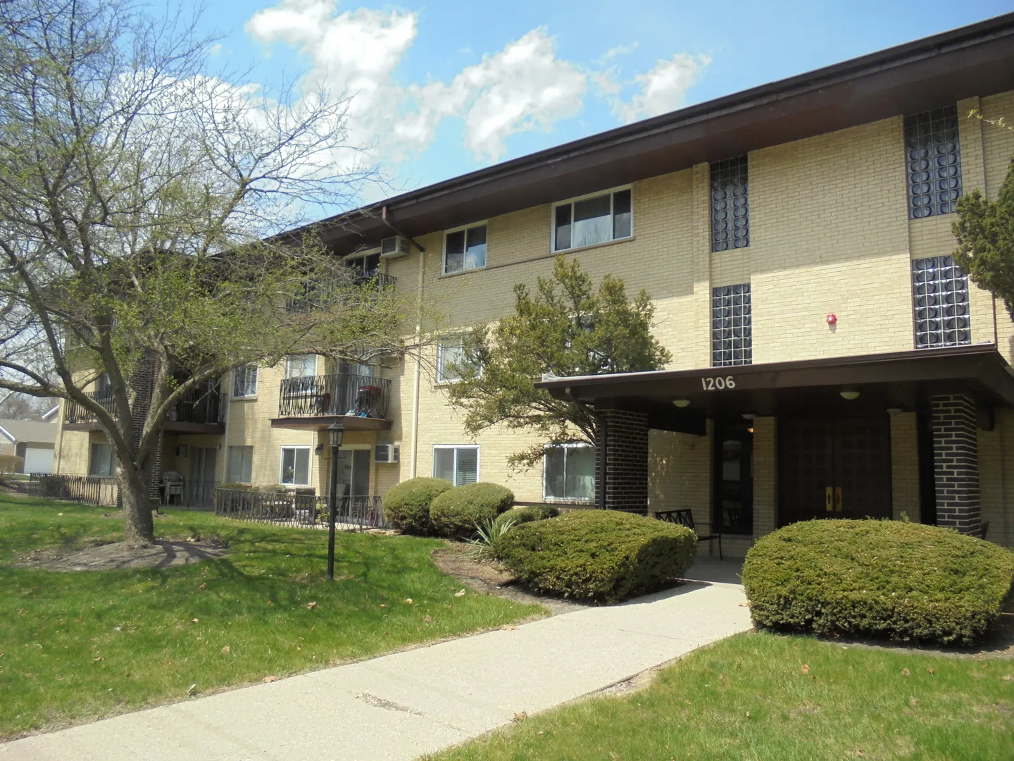 1206 E Fairview St, , 60005, USA 60005-Arlington Heights-IL