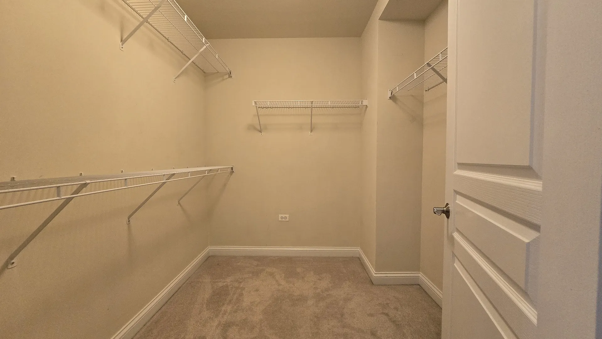 101 Pointe Dr, , 60062, USA 60062-Northbrook-IL