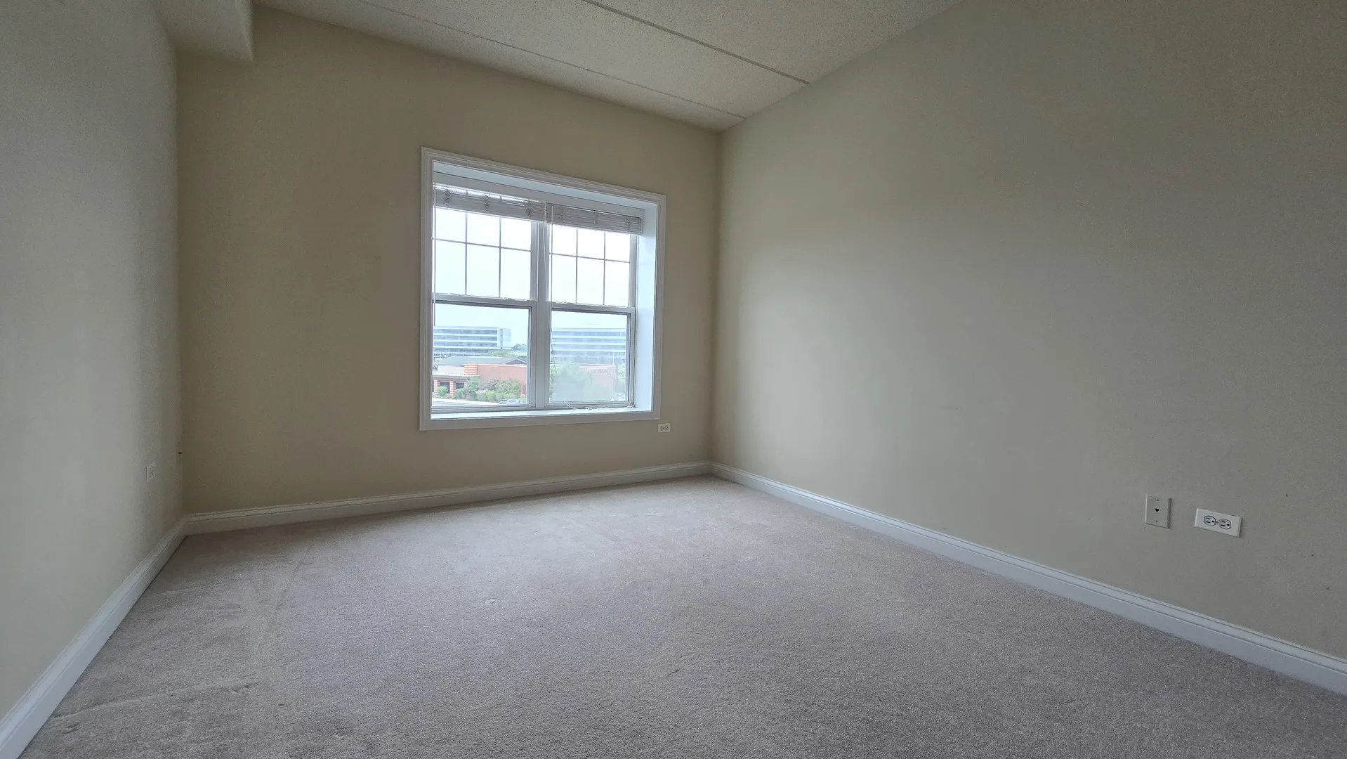 101 Pointe Dr, , 60062, USA 60062-Northbrook-IL