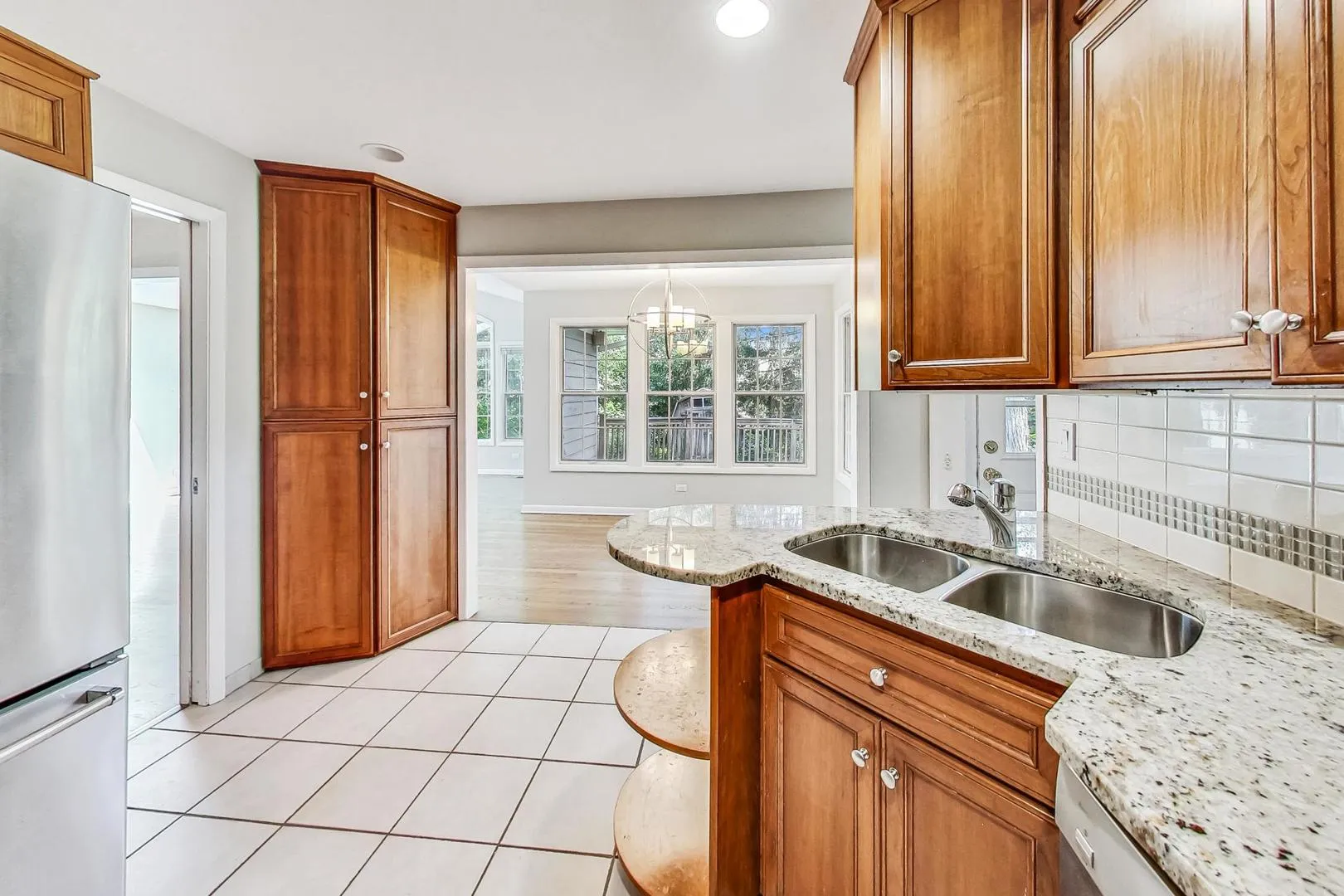 125 N Prospect Ave, ,  60514, USA 60514-Clarendon Hills-IL