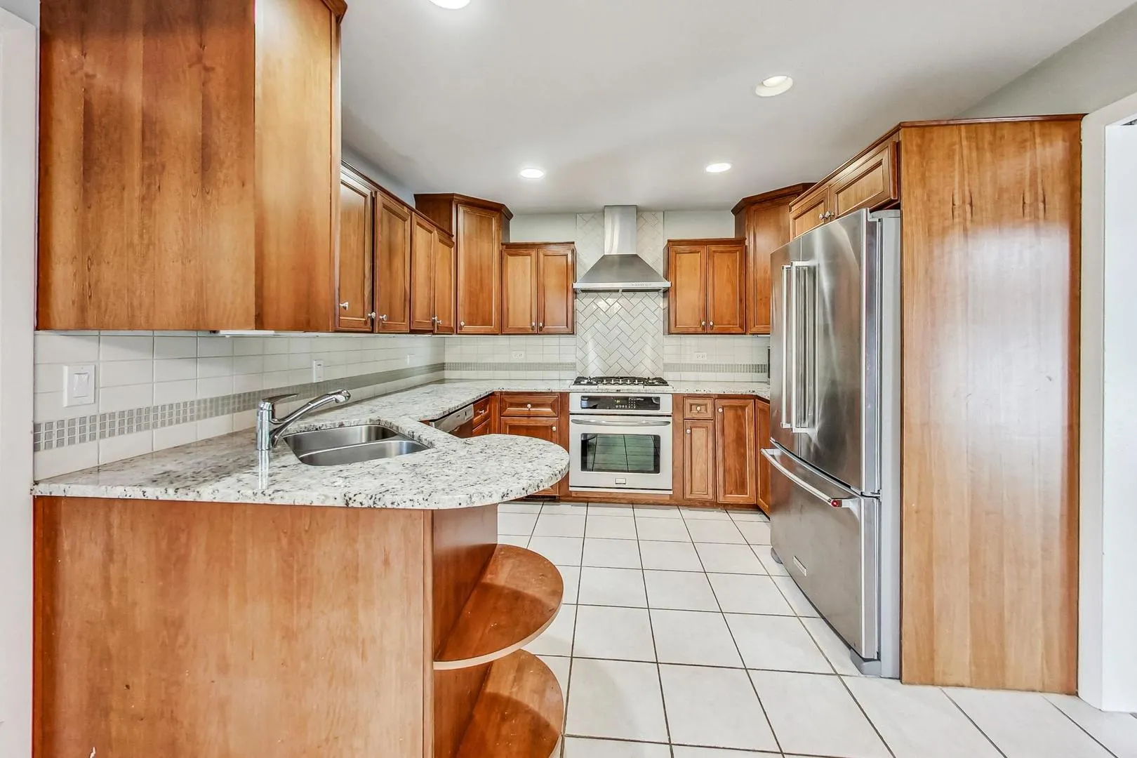 125 N Prospect Ave, ,  60514, USA 60514-Clarendon Hills-IL