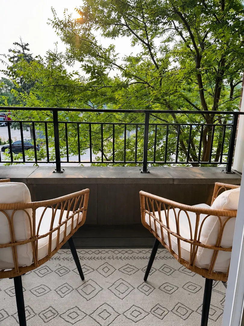 1202 Waukegan Rd, ,  60025, USA 60025-Glenview-IL