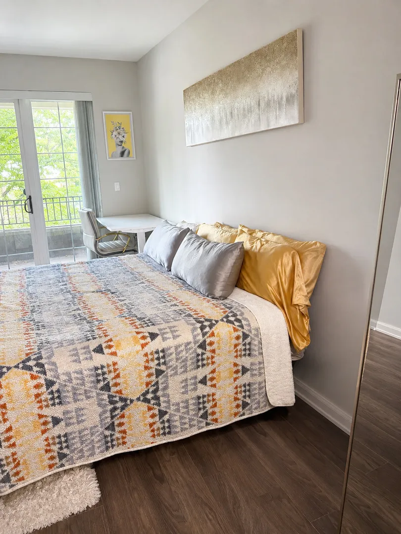 1202 Waukegan Rd, ,  60025, USA 60025-Glenview-IL
