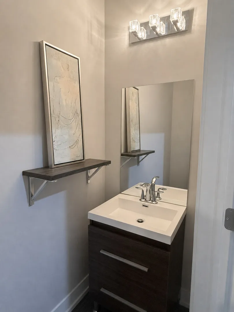 1202 Waukegan Rd, ,  60025, USA 60025-Glenview-IL