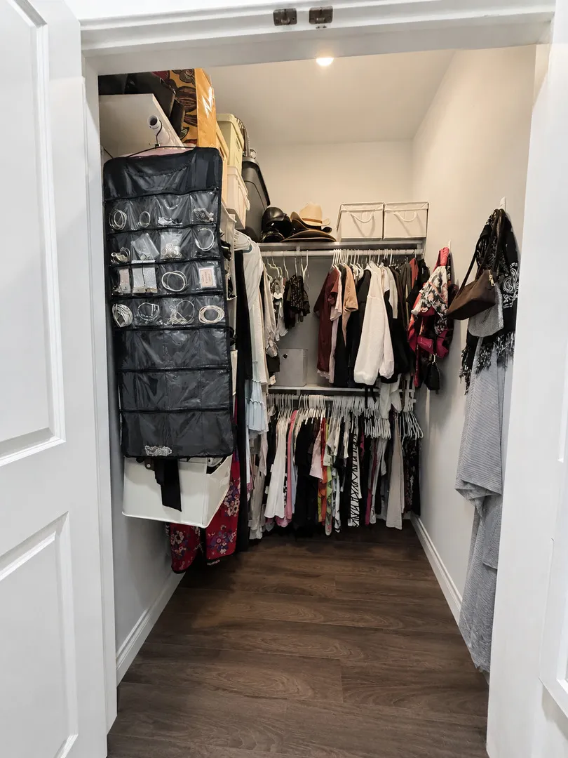 1202 Waukegan Rd, ,  60025, USA 60025-Glenview-IL