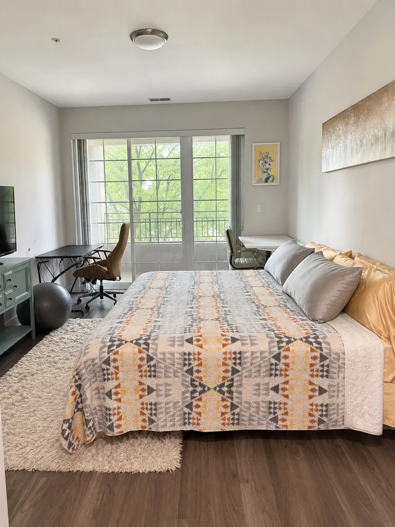 1202 Waukegan Rd, ,  60025, USA 60025-Glenview-IL