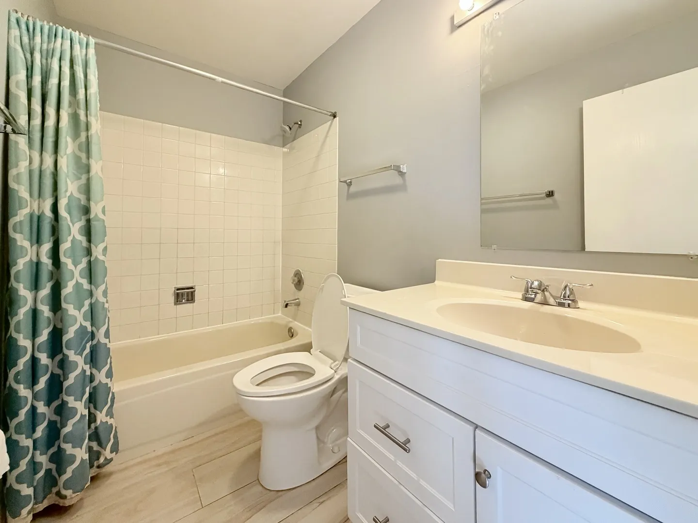 95 Southfield Dr, ,  60061, USA 60061-Vernon Hills-IL
