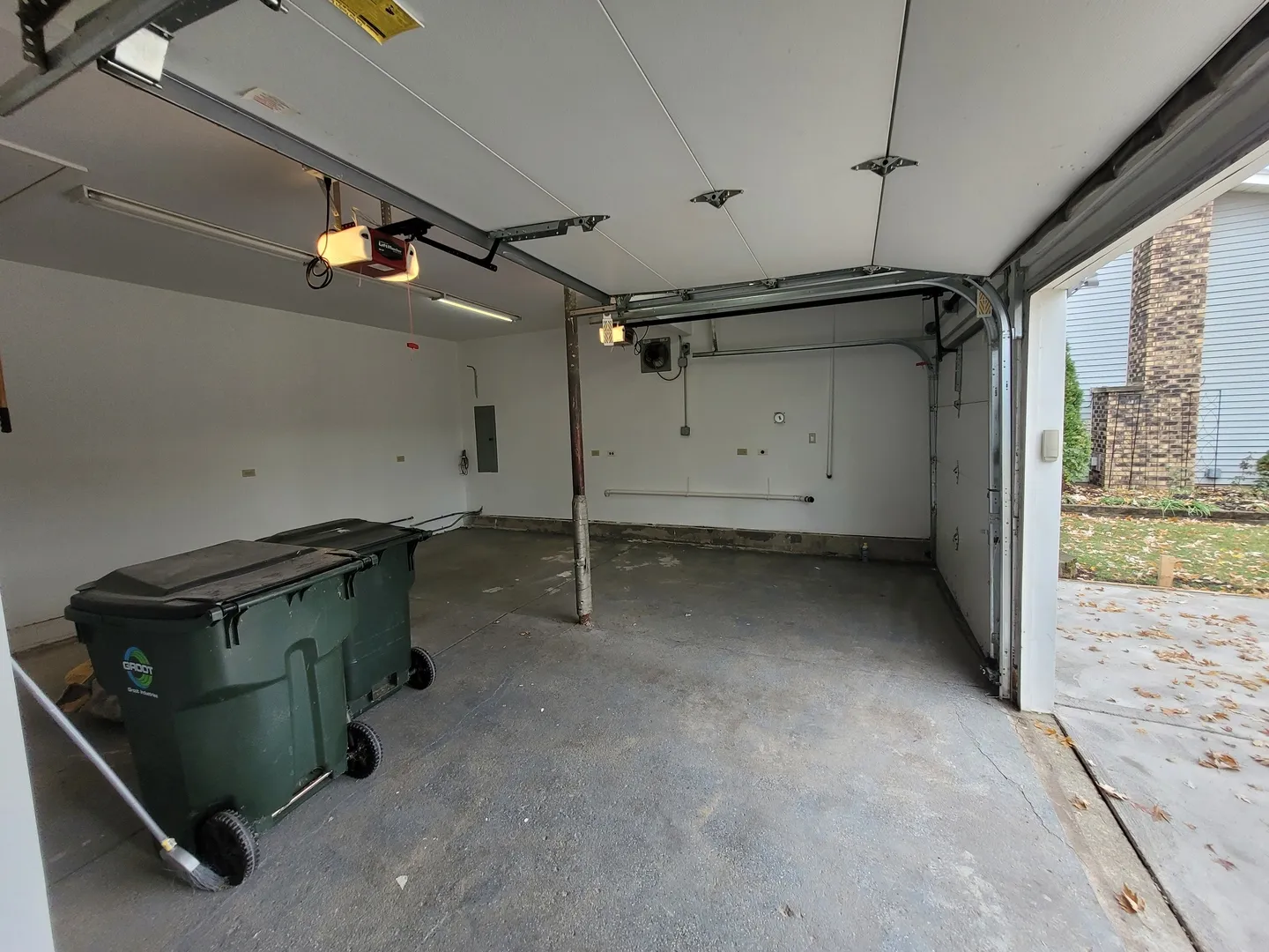 364 N Everett Dr, ,  60074, USA 60074-Palatine-IL