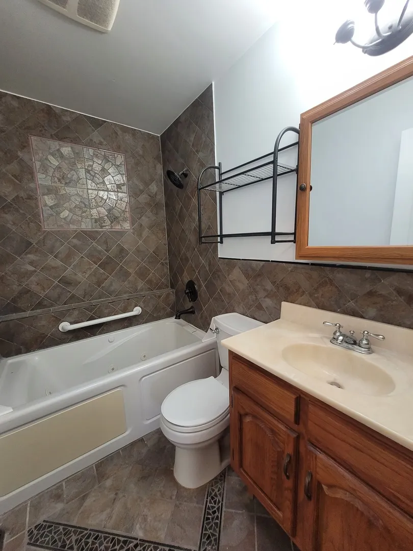 364 N Everett Dr, , 60074, USA 60074-Palatine-IL
