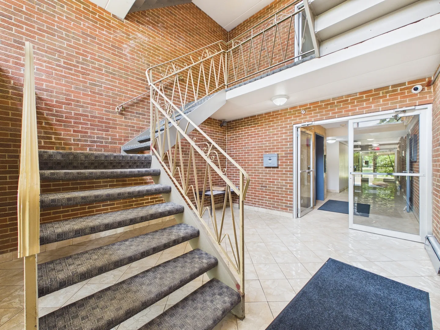 2210 S Goebbert Rd, , 60005, USA 60005-Arlington Heights-IL