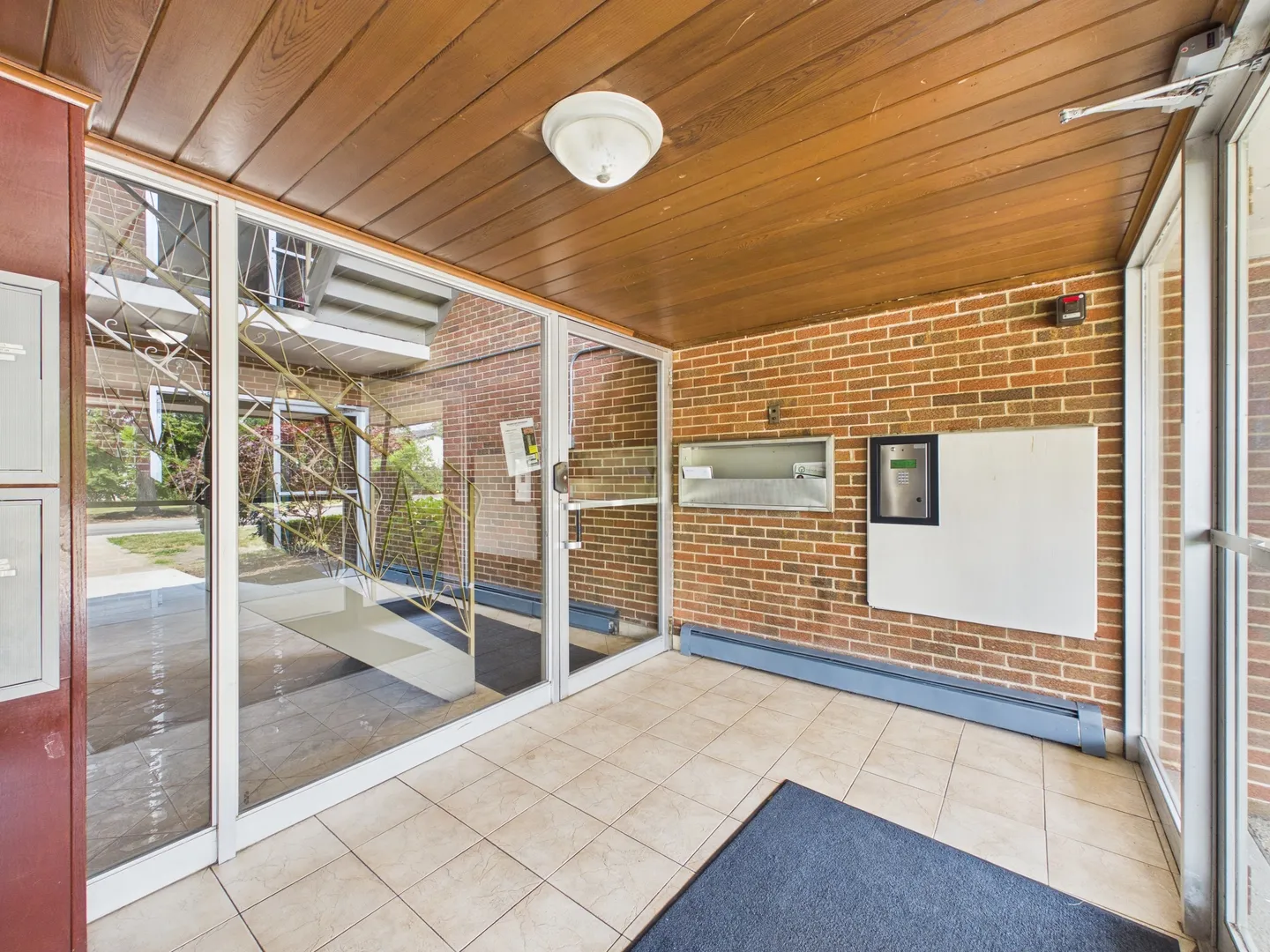 2210 S Goebbert Rd, , 60005, USA 60005-Arlington Heights-IL