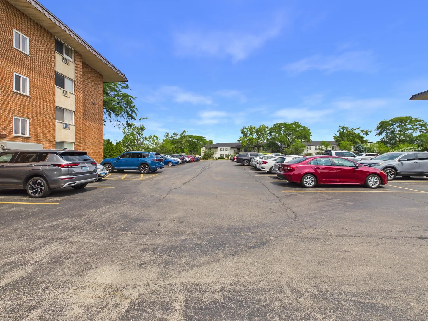 2210 S Goebbert Rd, , 60005, USA 60005-Arlington Heights-IL