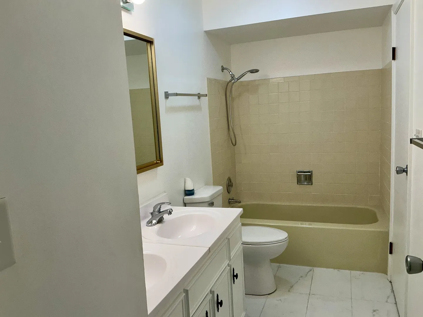 840 Heather Ln, , 60169, USA 60169-Hoffman Estates-IL