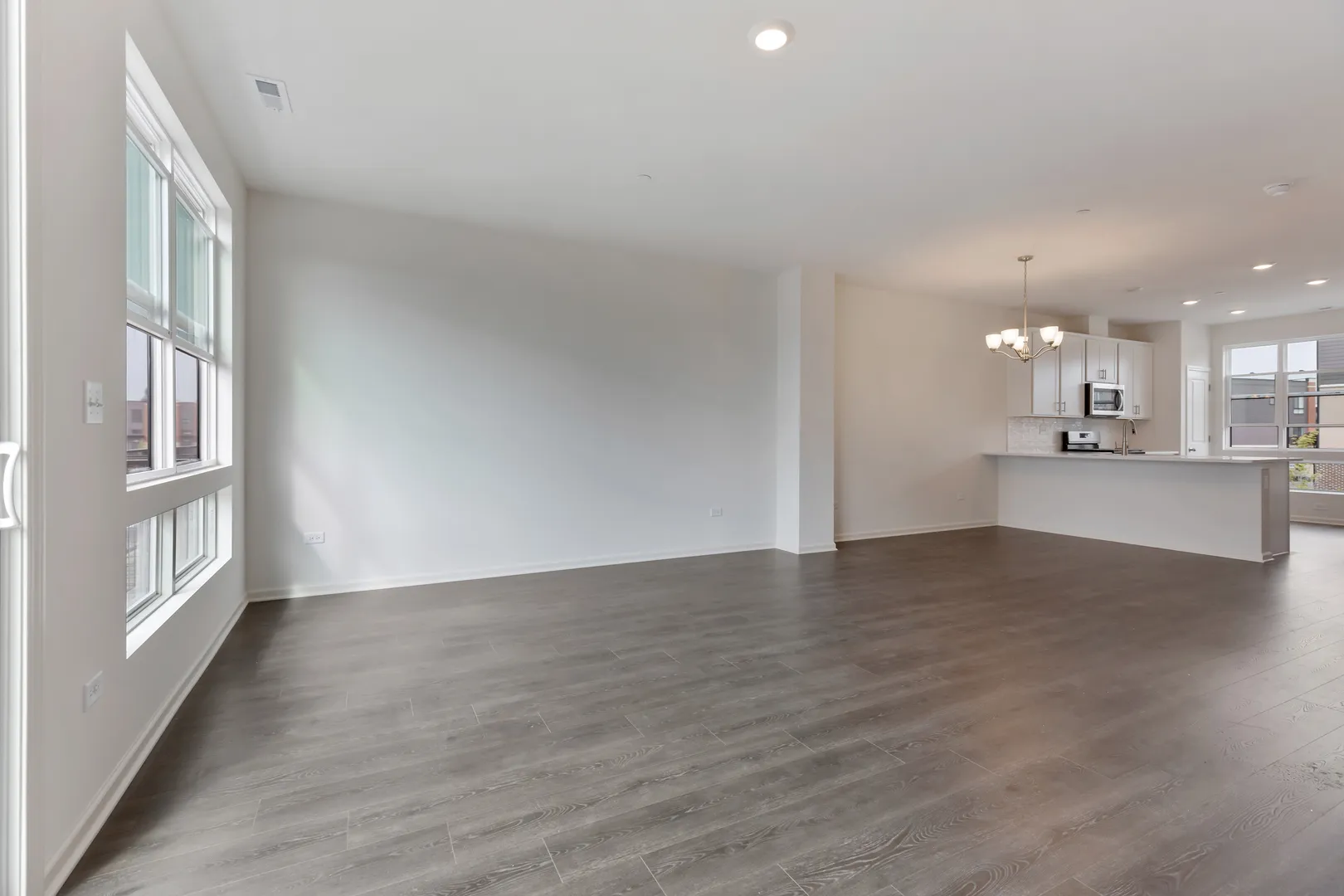 1289 Lakepointe Dr, , 60173, USA 60173-Schaumburg-IL