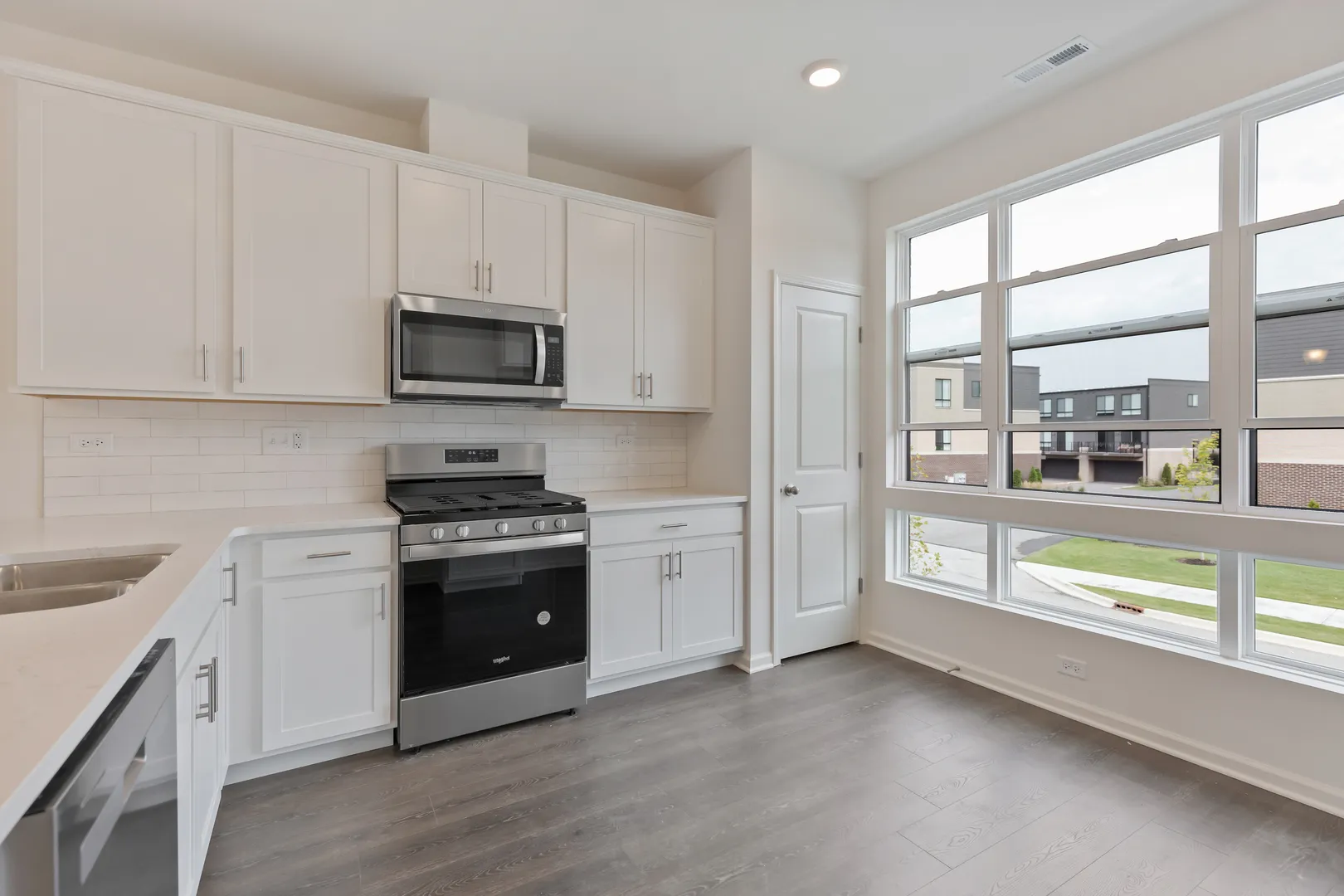 1289 Lakepointe Dr, , 60173, USA 60173-Schaumburg-IL
