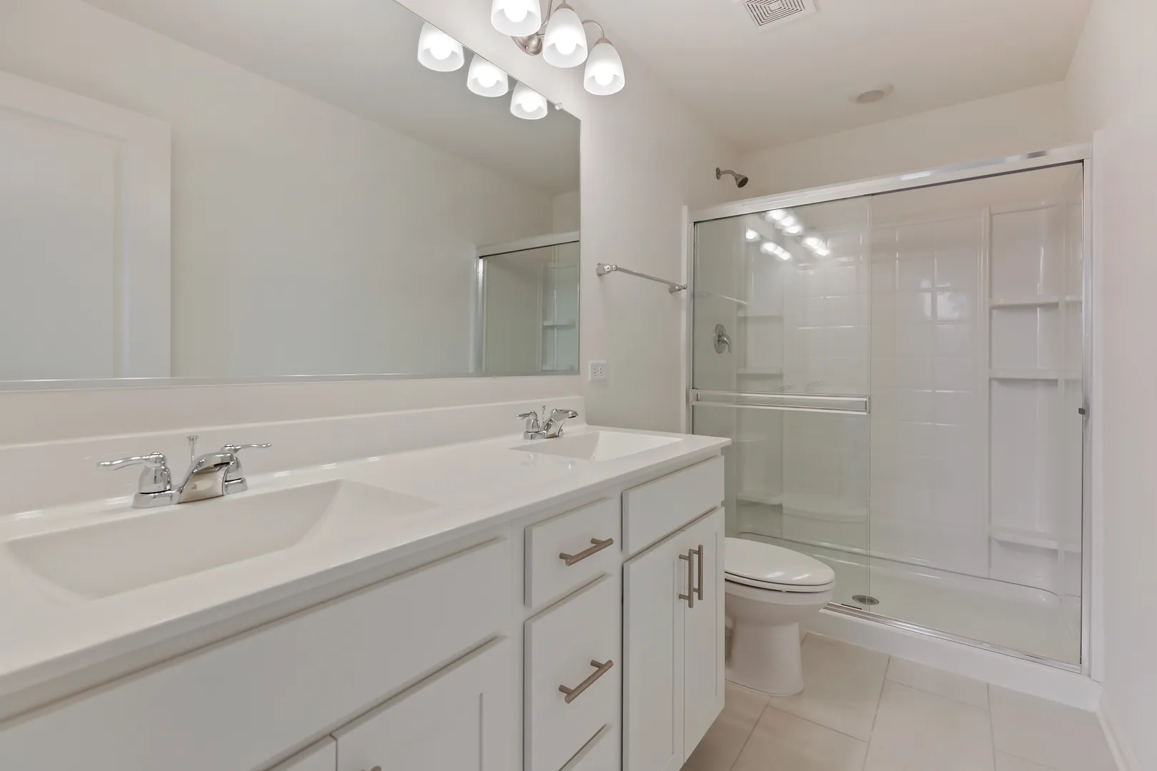 1289 Lakepointe Dr, , 60173, USA 60173-Schaumburg-IL