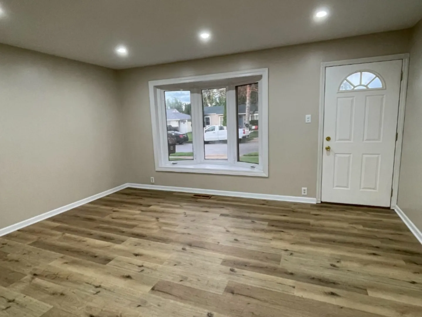 420 Garland Ave, ,  60446, USA 60446-Romeoville-IL