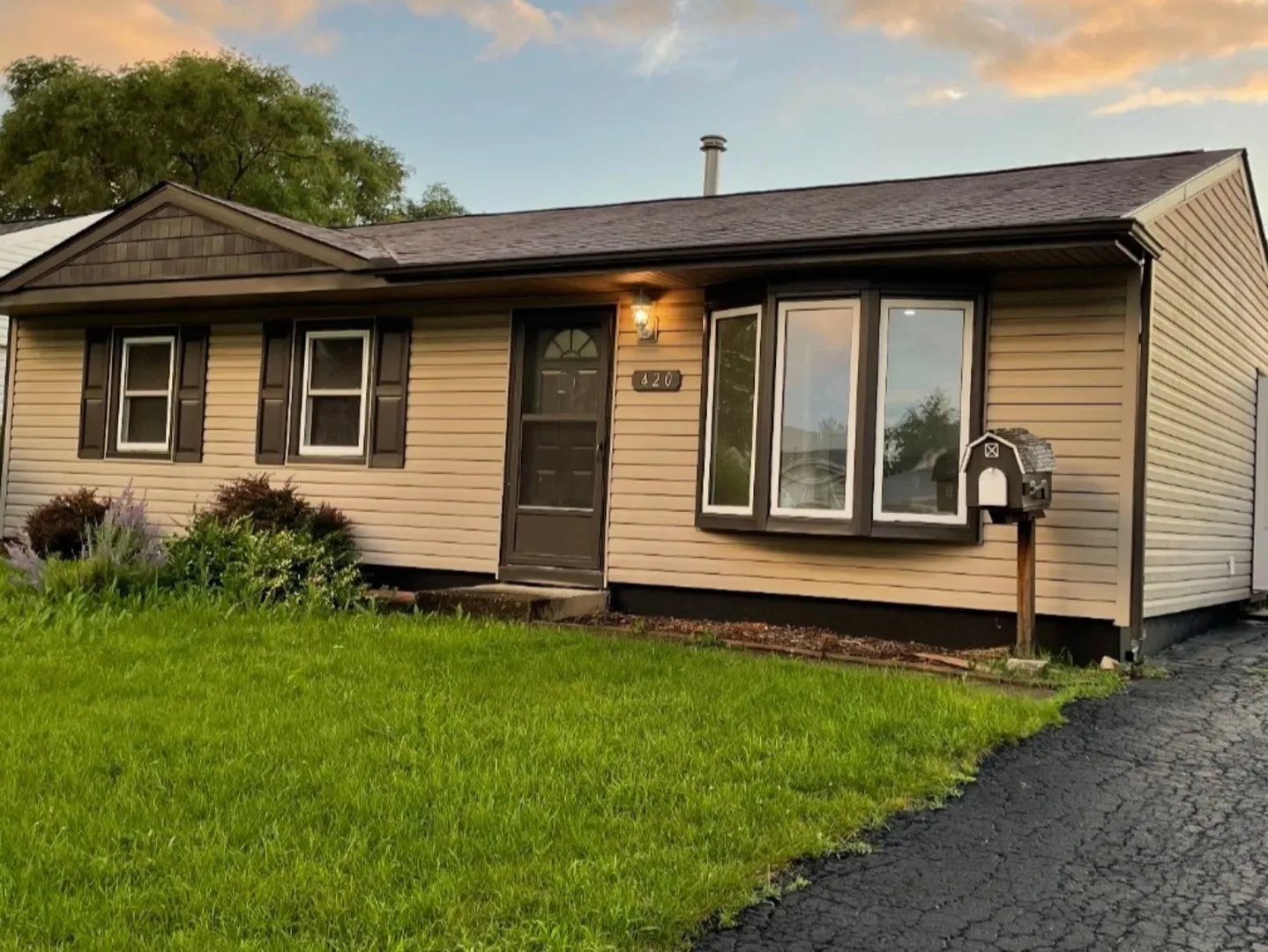420 Garland Ave, , 60446, USA 60446-Romeoville-IL