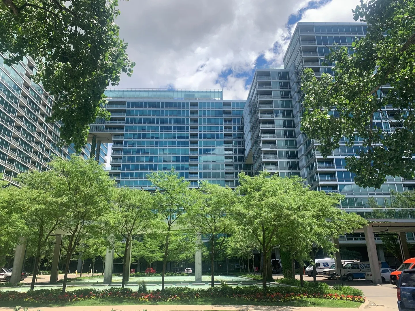 9655 Woods Dr, , 60077, USA 60077-Skokie-IL
