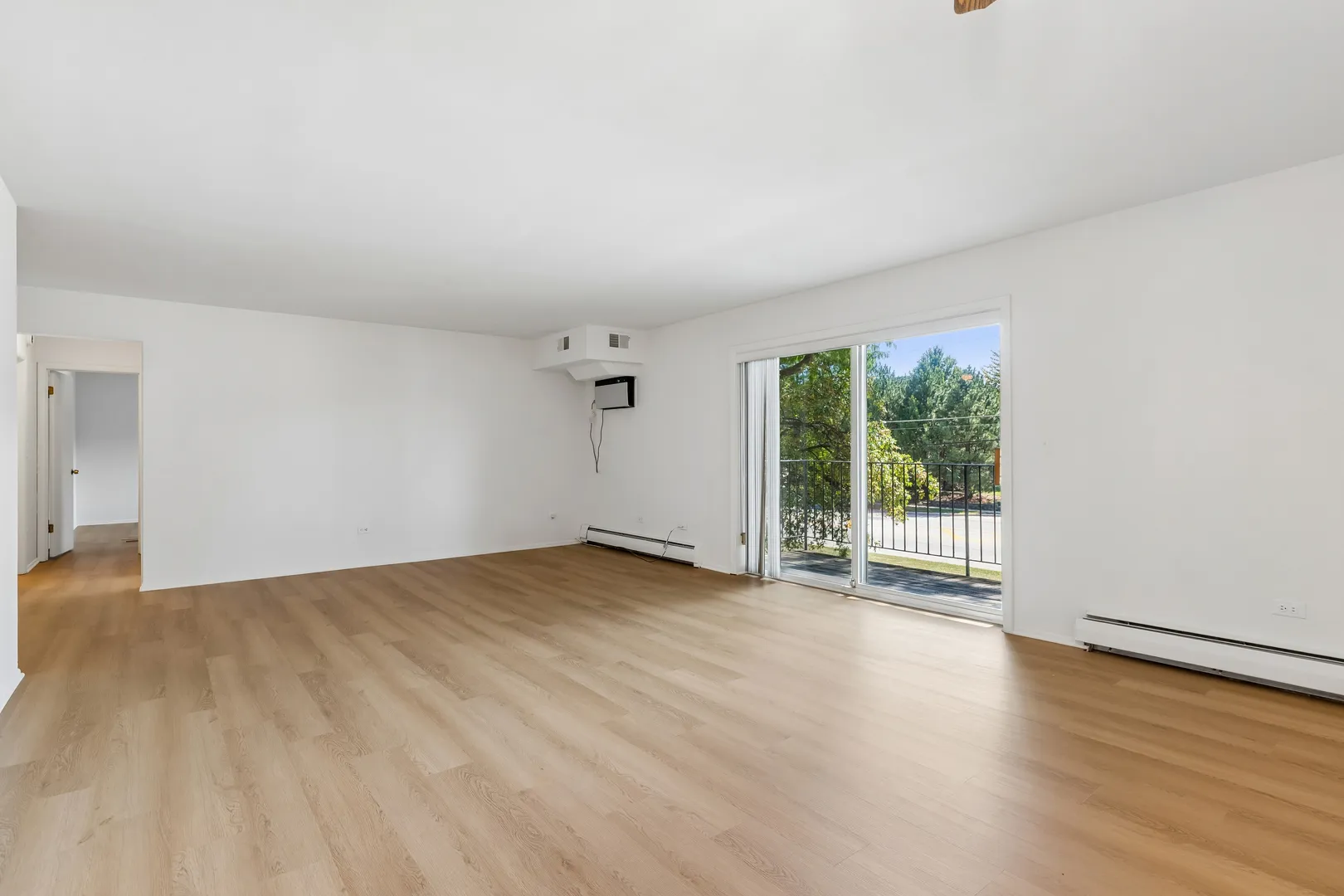 2424 E Oakton St, , 60004, USA 60004-Arlington Heights-IL