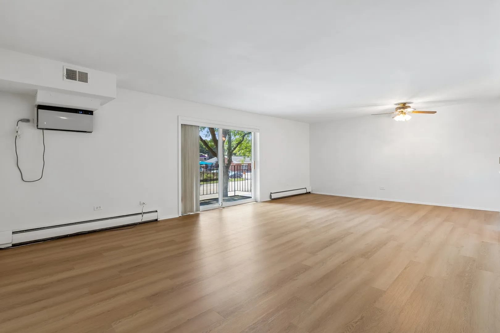 2424 E Oakton St, , 60004, USA 60004-Arlington Heights-IL