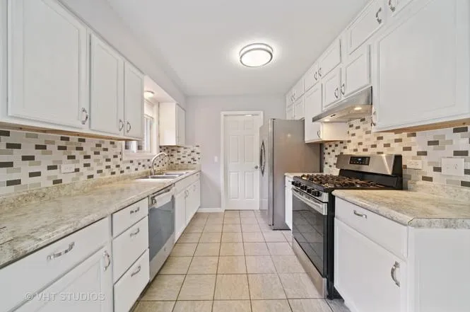 450 Valley Dr, , 60563, USA 60563-Naperville-IL