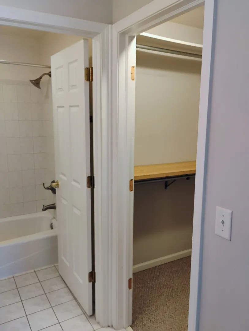 893 Enfield Dr, ,  60062, USA 60062-Northbrook-IL