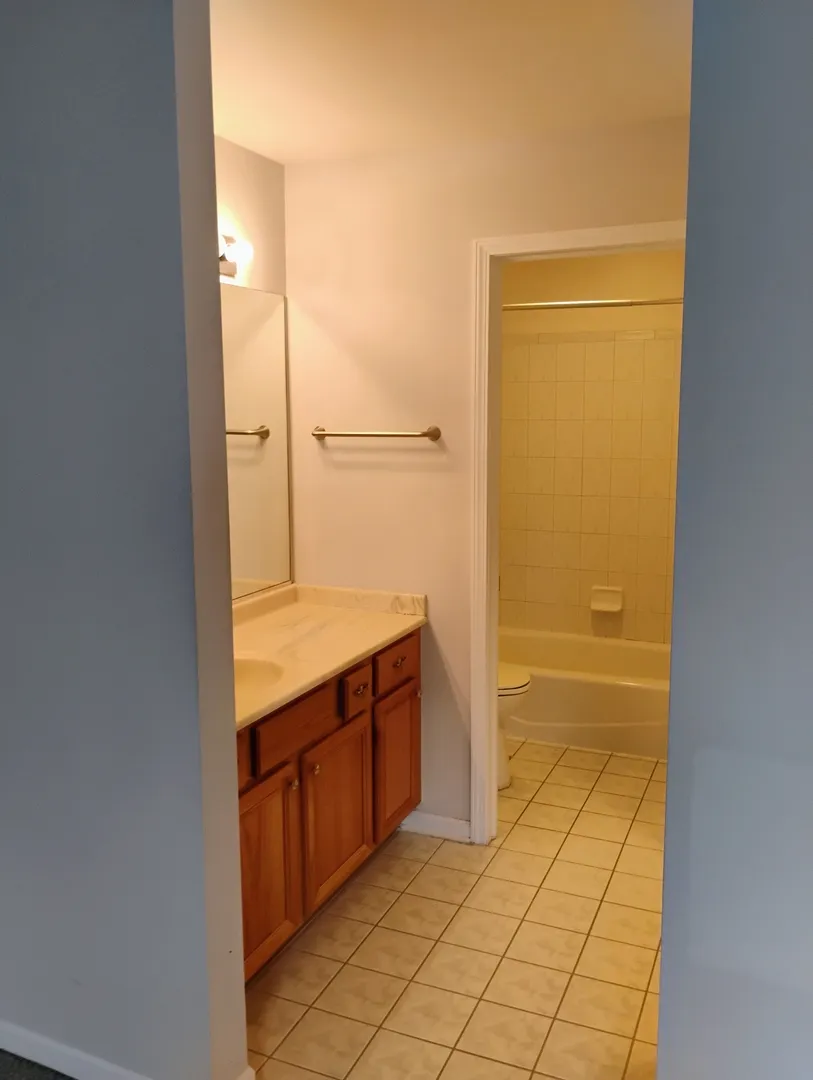 893 Enfield Dr, ,  60062, USA 60062-Northbrook-IL