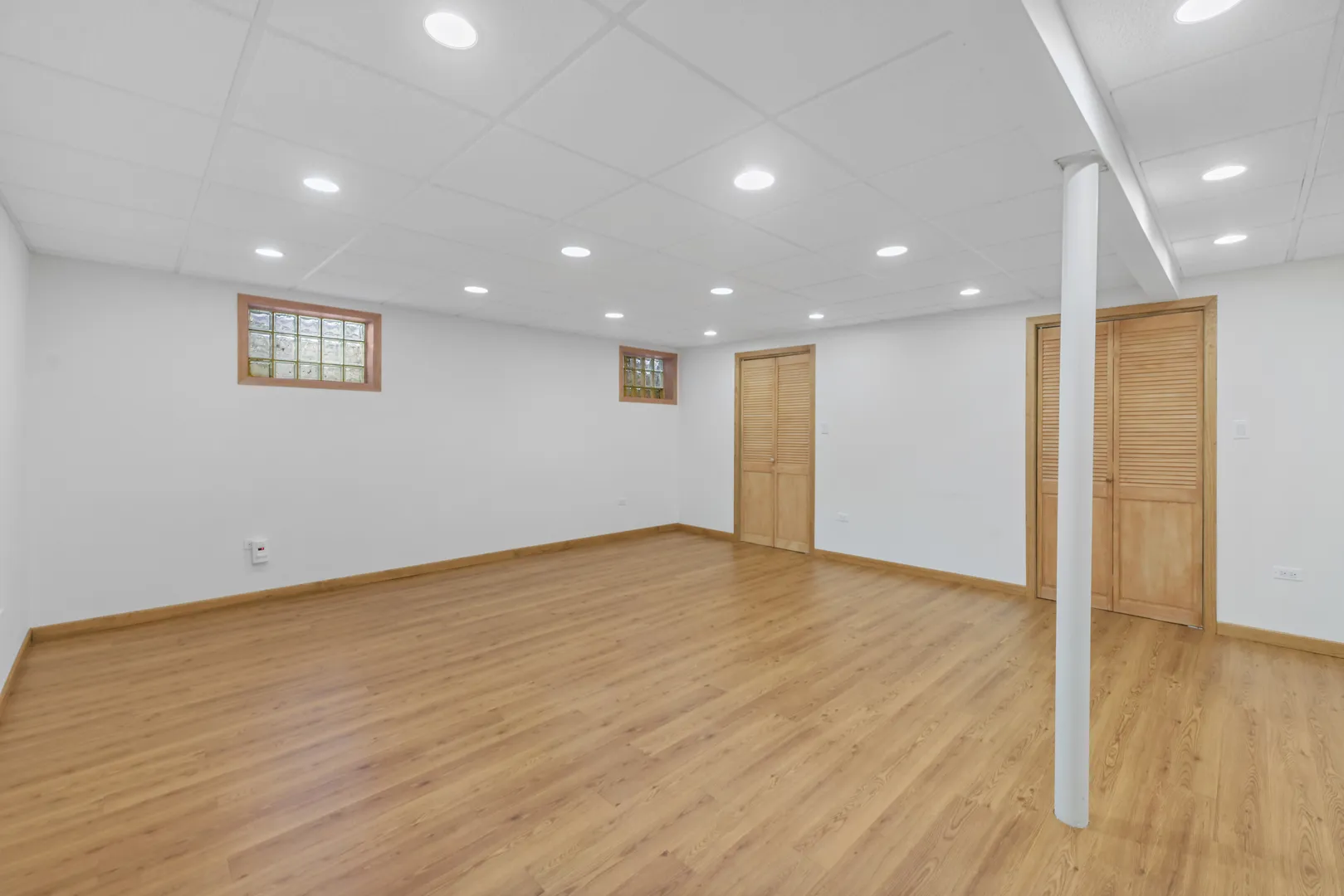 825 Ottawa Ave, ,  60068, USA 60068-Park Ridge-IL