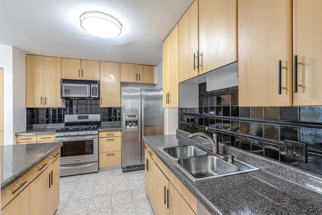 1013 Sussex Dr, ,  60062, USA 60062-Northbrook-IL